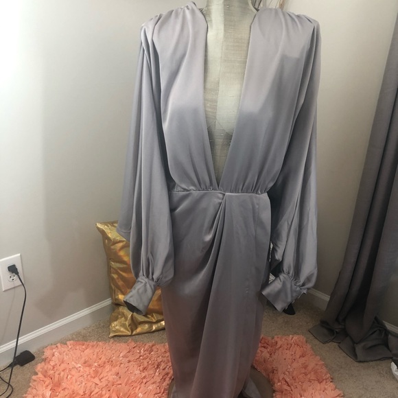 ASOS Dresses & Skirts - Vintage deep v dress